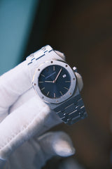 Audemars Piguet Royal Oak “Mid Size” Black Dial on Bracelet